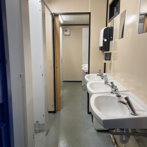 Scotloo/Scotbox 3+2 Portable Toilet Block For Sale